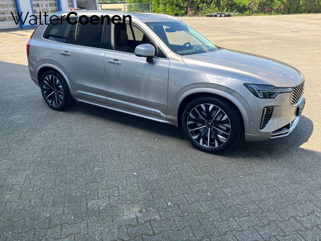 Volvo XC90 2025