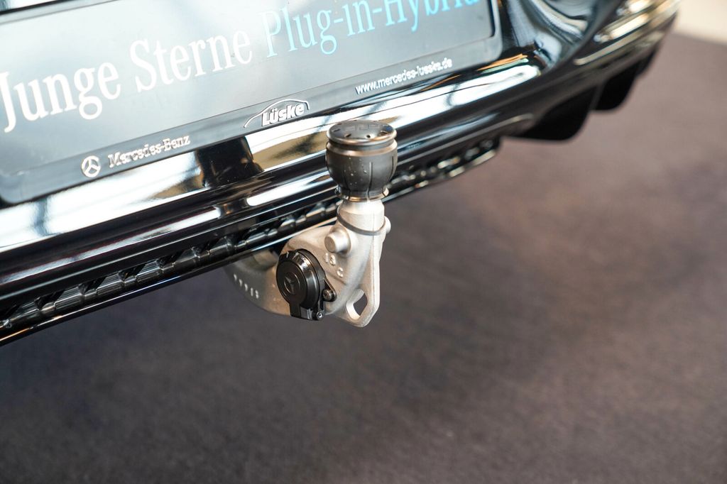 Mercedes-Benz EQE 2025