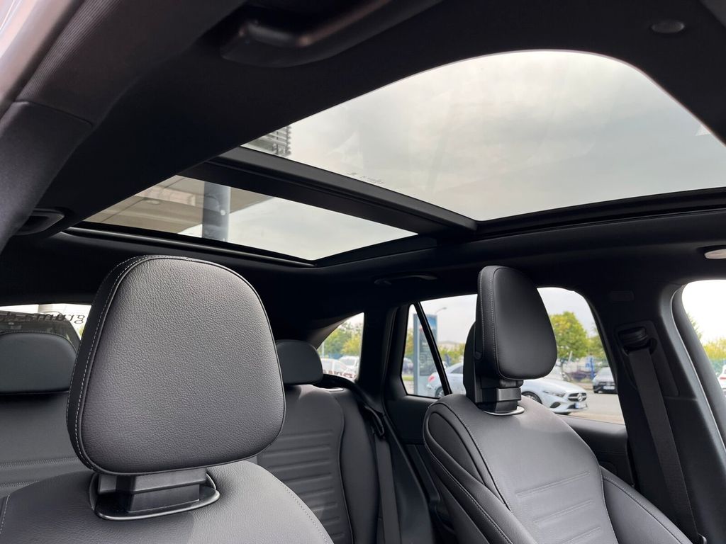 Mercedes-Benz GLC 300 2025