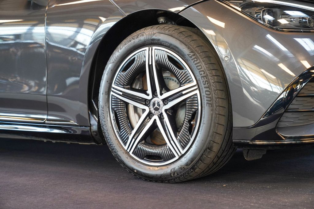 Mercedes-Benz EQE 2025