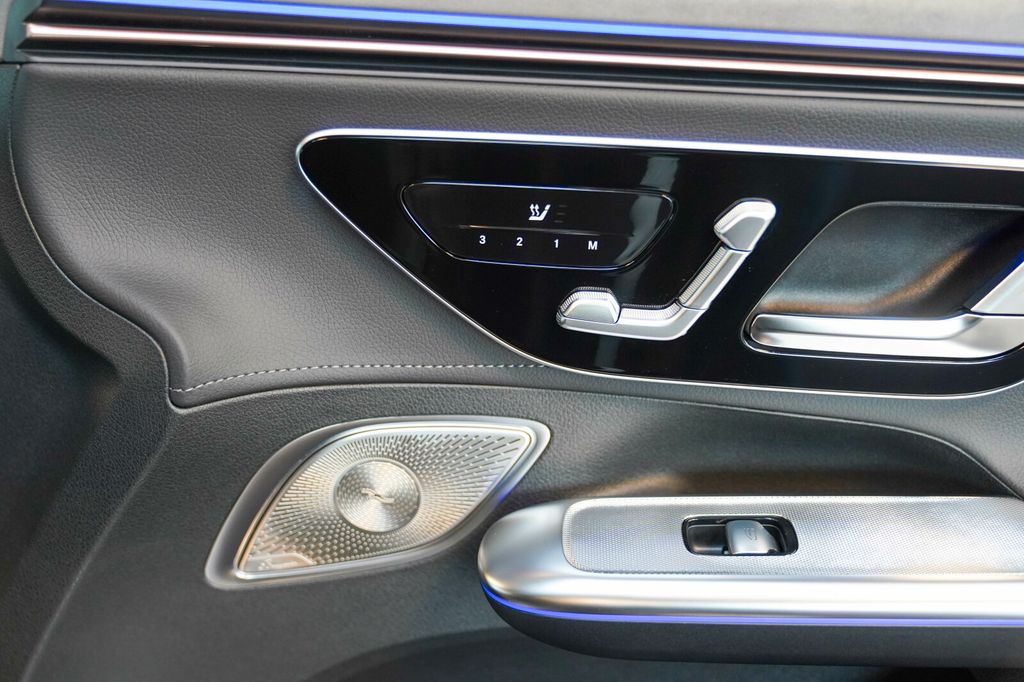 Mercedes-Benz EQE 2025