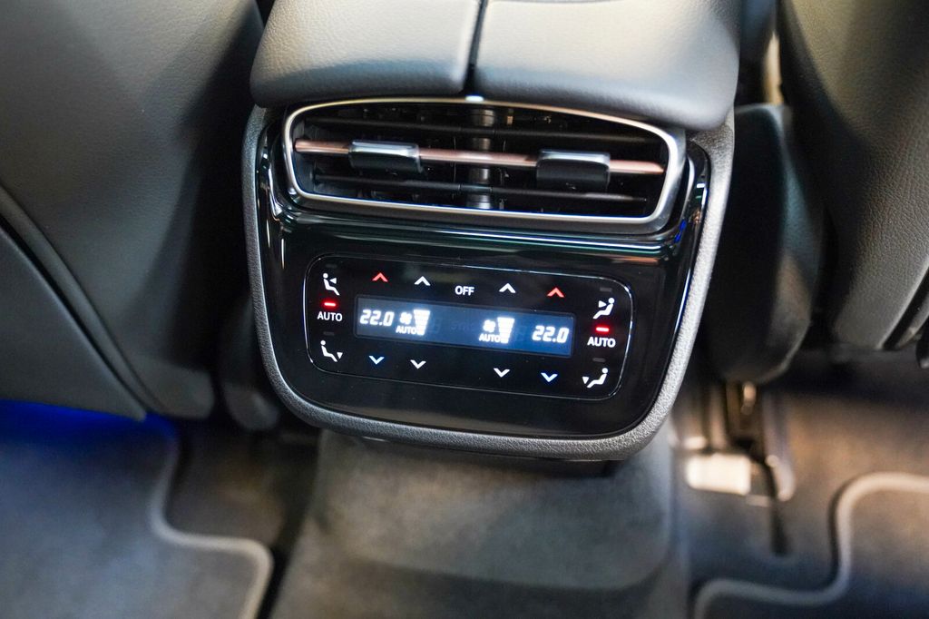 Mercedes-Benz EQE 2025