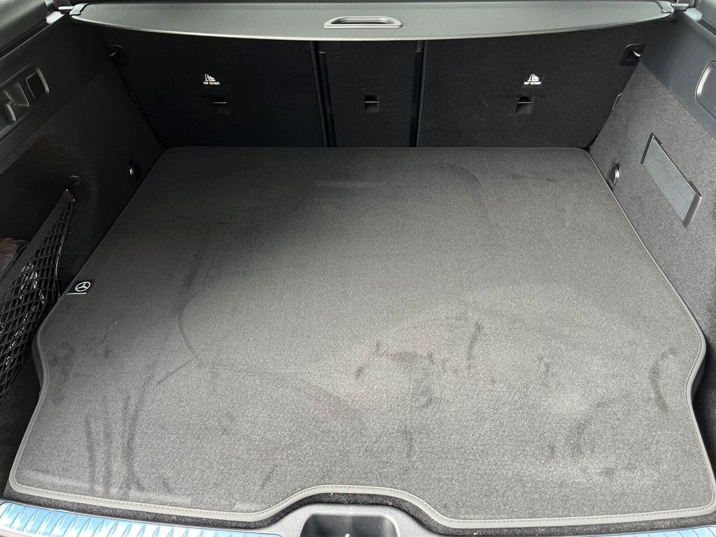 Mercedes-Benz GLC 300 2025