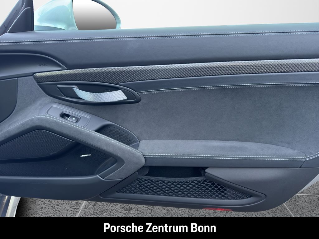 Porsche Boxster 2025