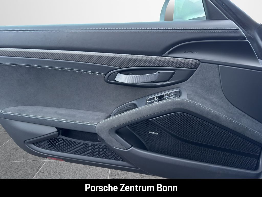 Porsche Boxster 2025