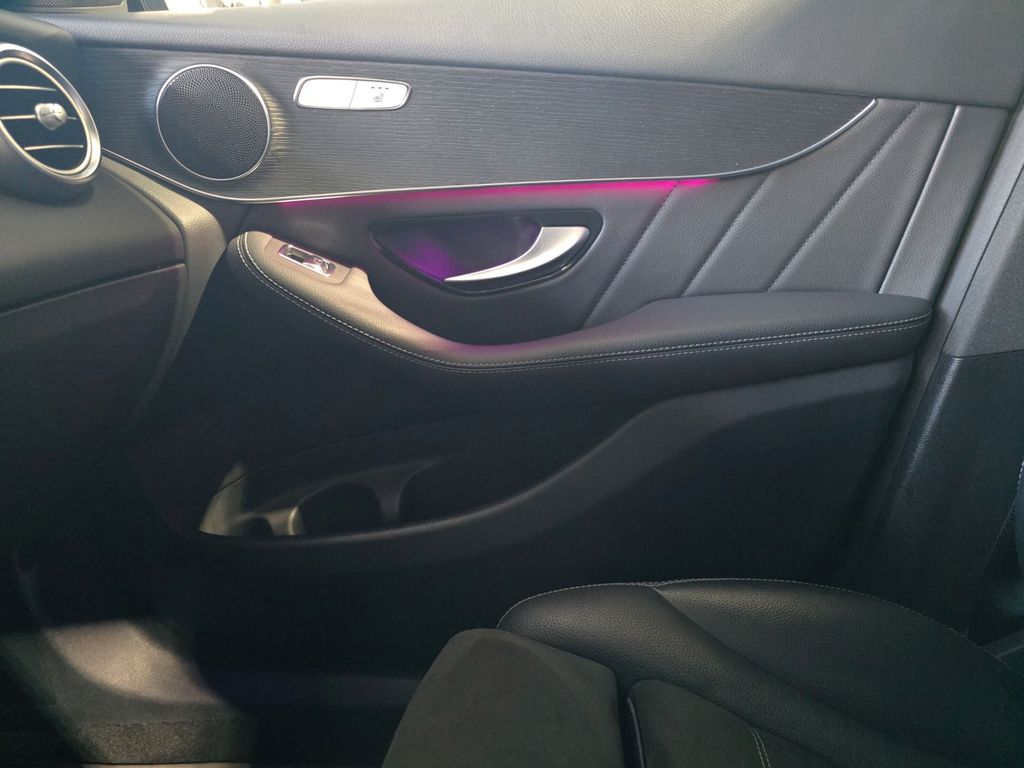 Mercedes-Benz GLC 300 2020