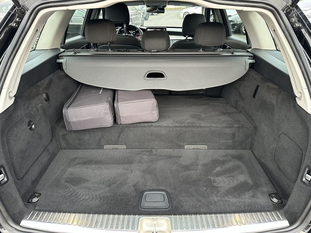 Mercedes-Benz C 300 2021