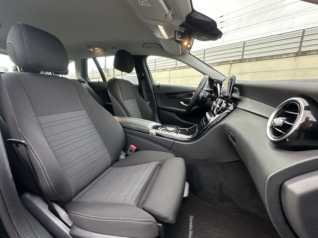 Mercedes-Benz C 300 2021