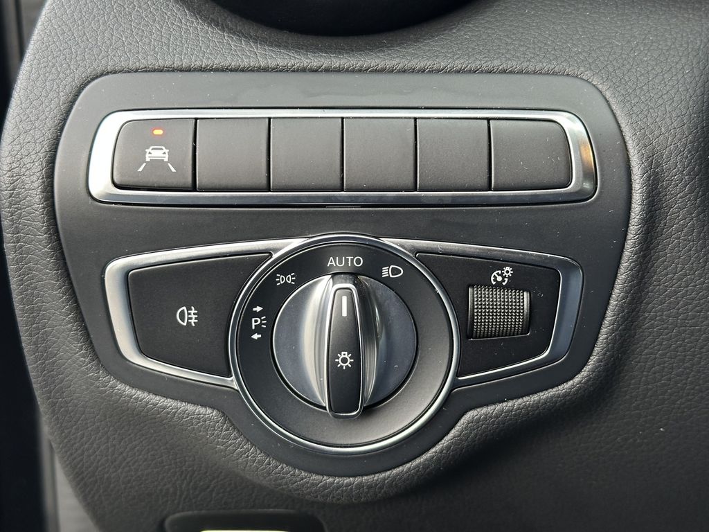 Mercedes-Benz C 300 2021