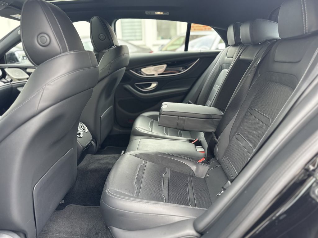 Mercedes-Benz AMG GT S 2023