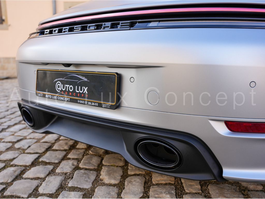 Porsche 992