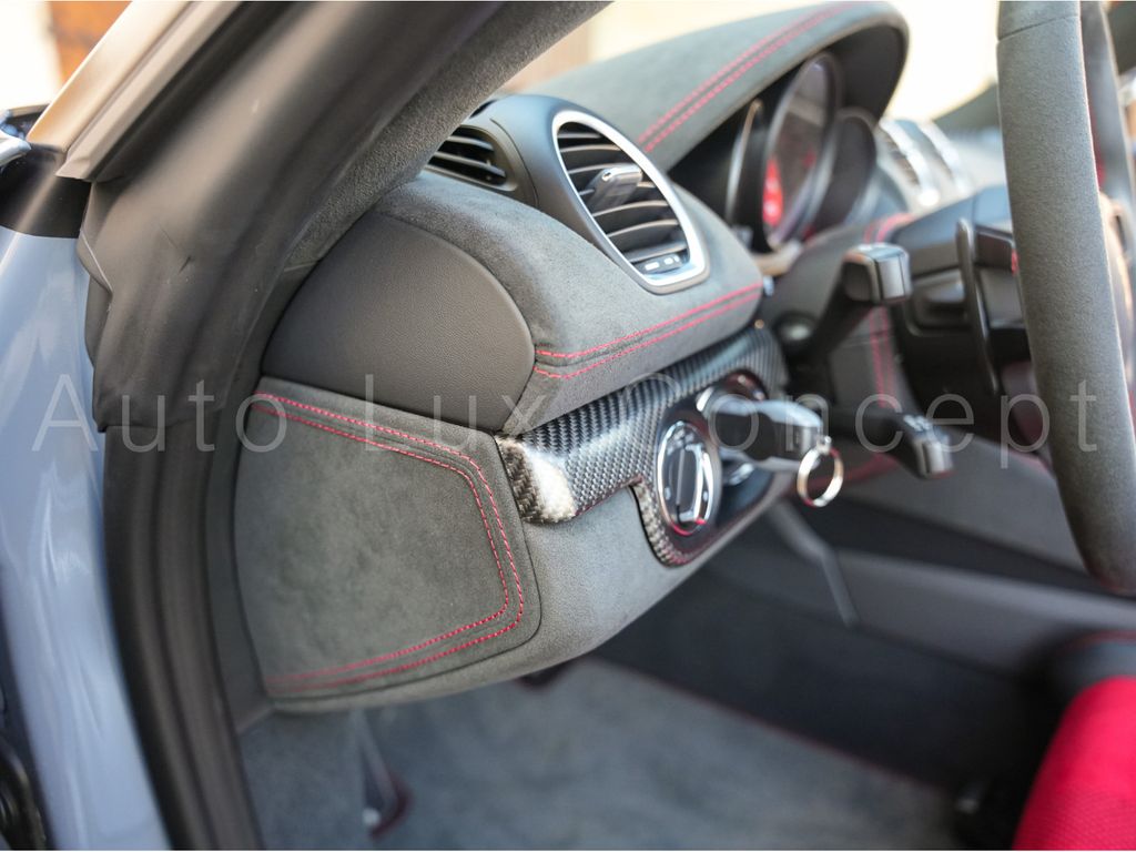 Porsche Boxster 2025