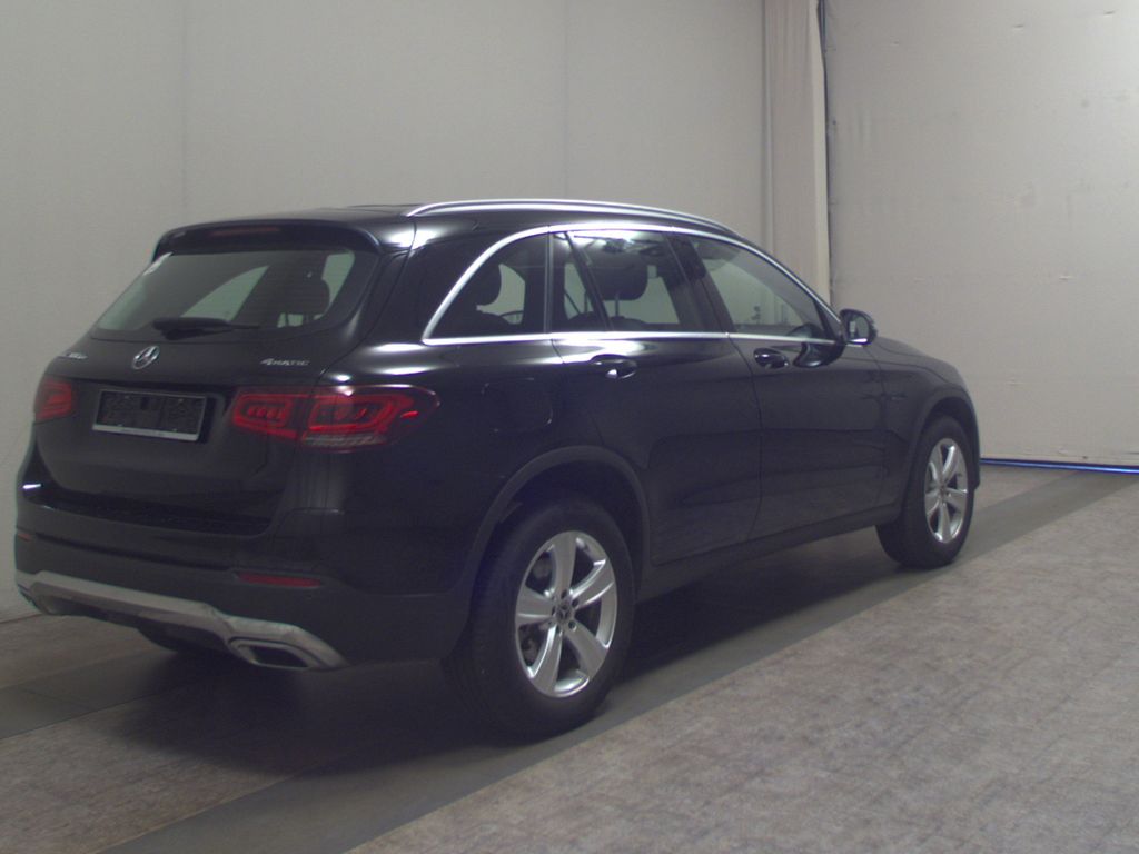 Mercedes-Benz GLC 300 2021