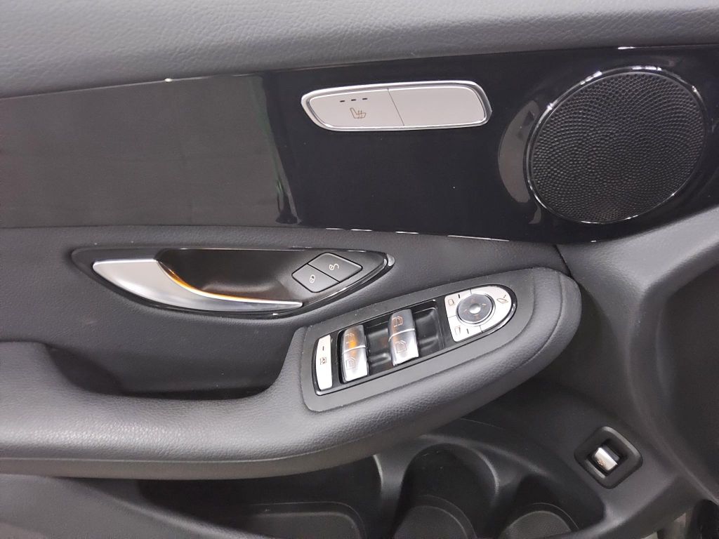 Mercedes-Benz GLC 300 2021