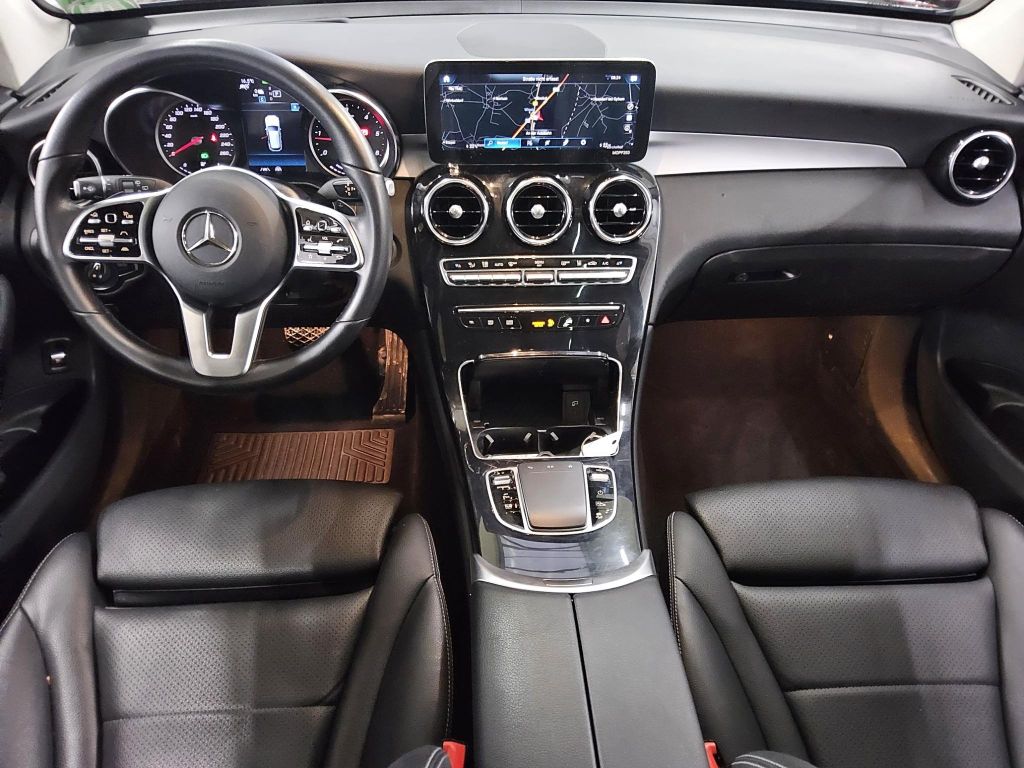 Mercedes-Benz GLC 300 2021