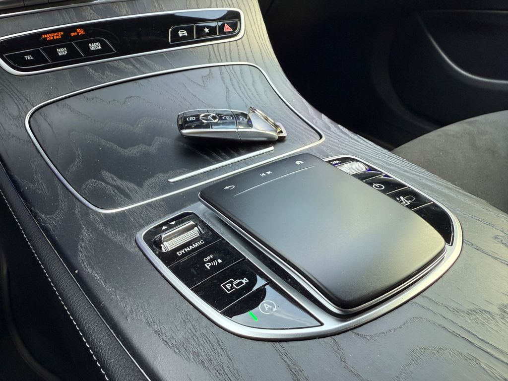 Mercedes-Benz E 220 2021