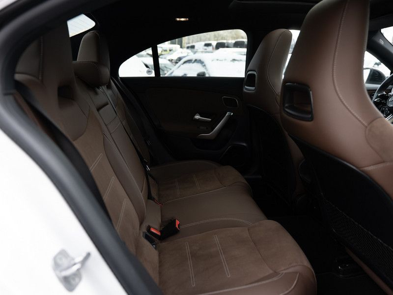 Mercedes-Benz CLA 220 2025