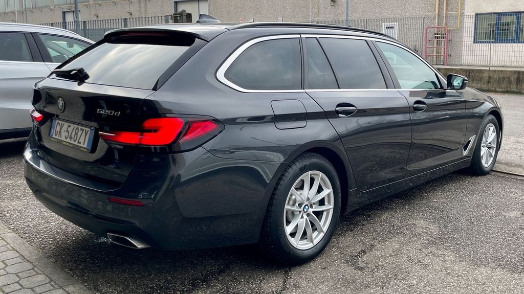 BMW 520 2022