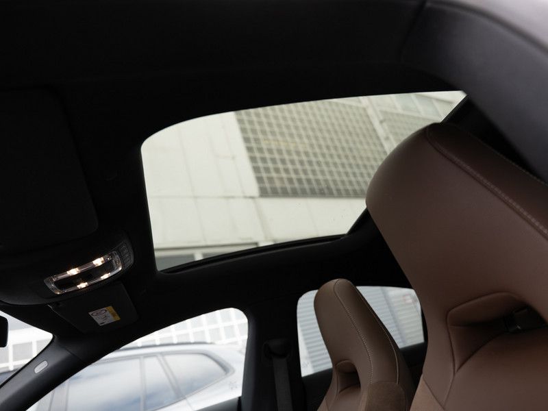 Mercedes-Benz CLA 220 2025