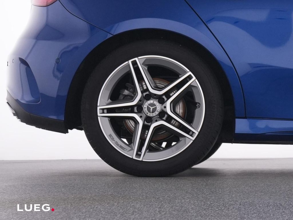 Mercedes-Benz A 220 2024