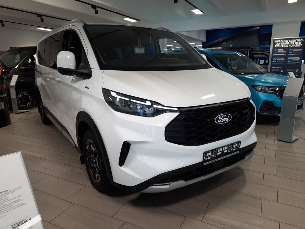 Ford Tourneo Custom 2025
