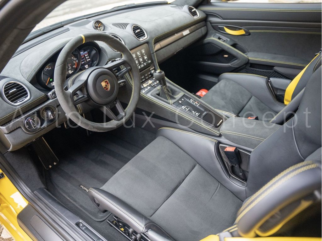 Porsche Cayman 2023