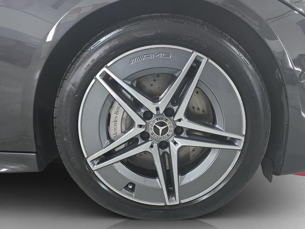 Mercedes-Benz C 300 2025