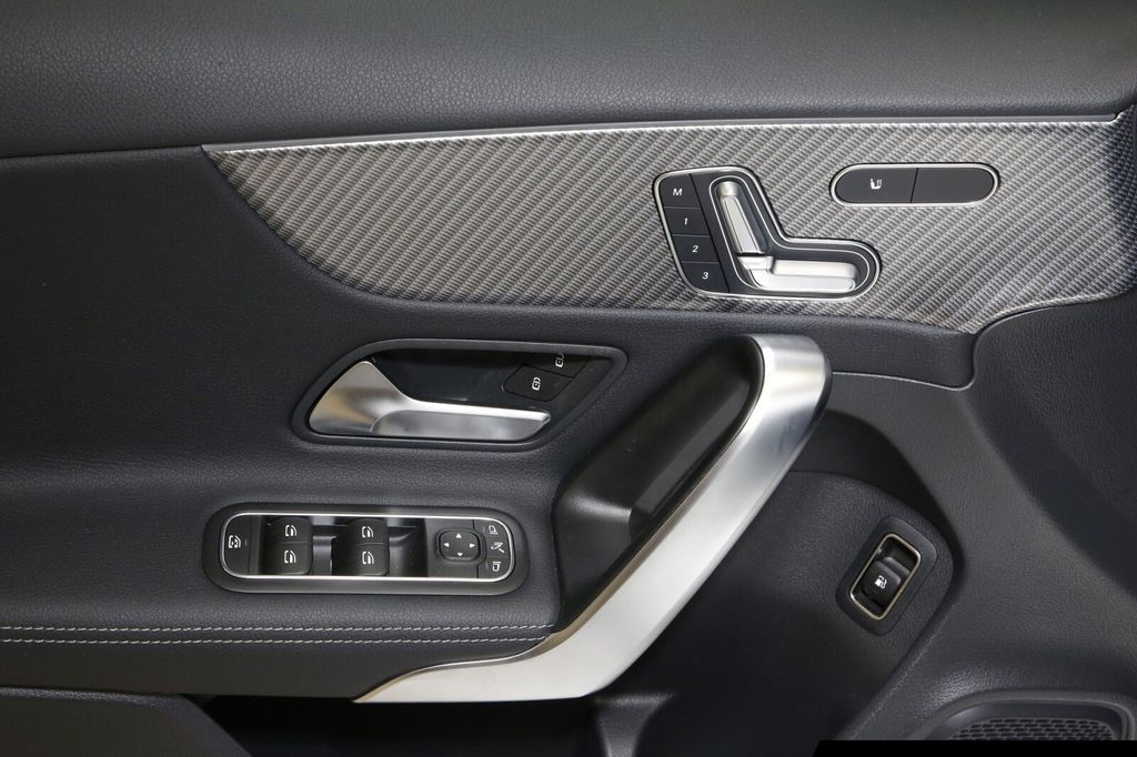 Mercedes-Benz A 250 2025