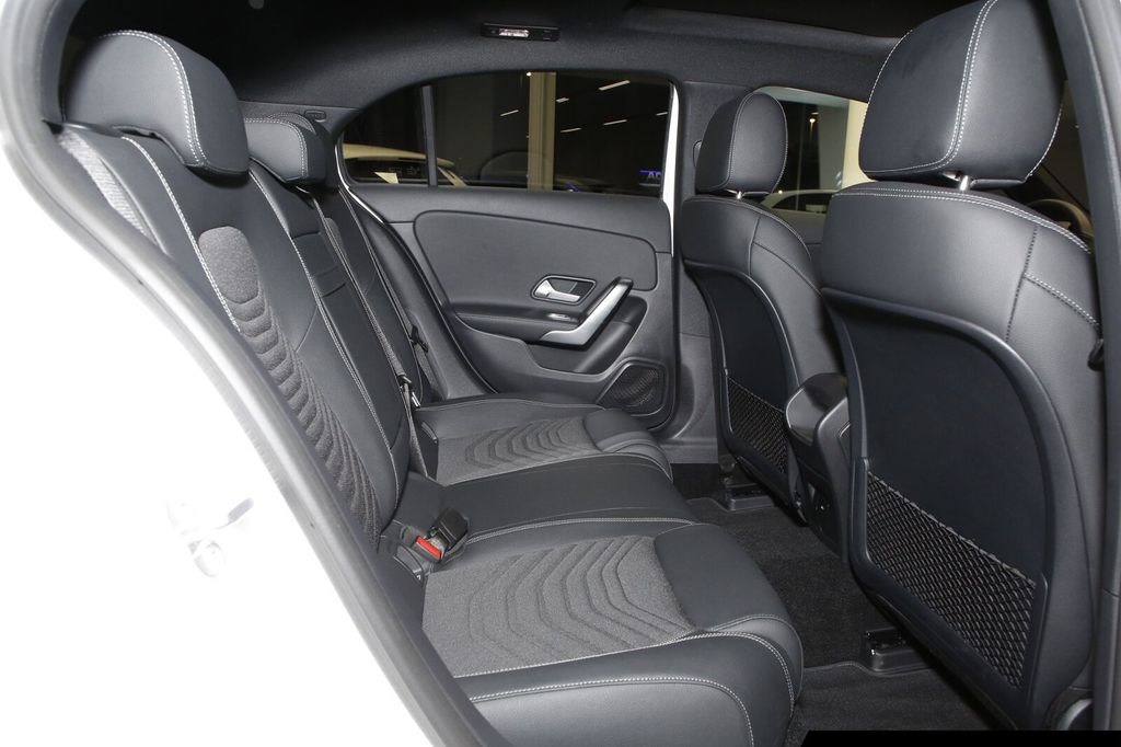 Mercedes-Benz A 250 2025