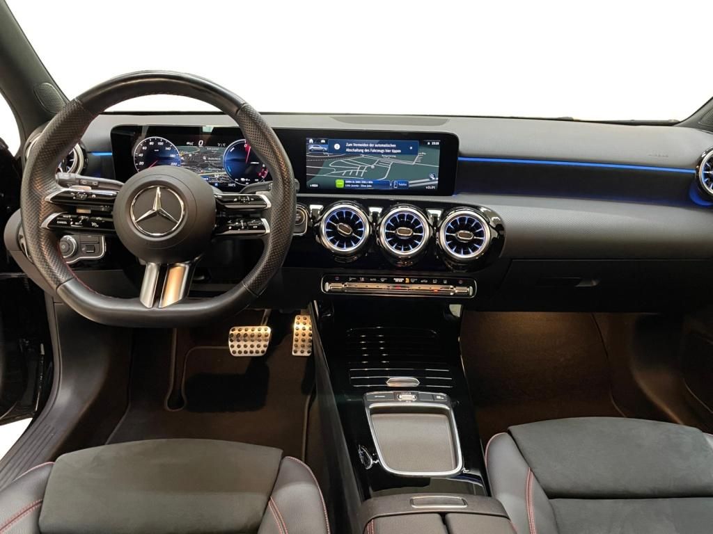 Mercedes-Benz A 250 2023