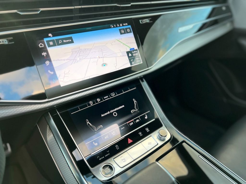 Audi Q8 2024