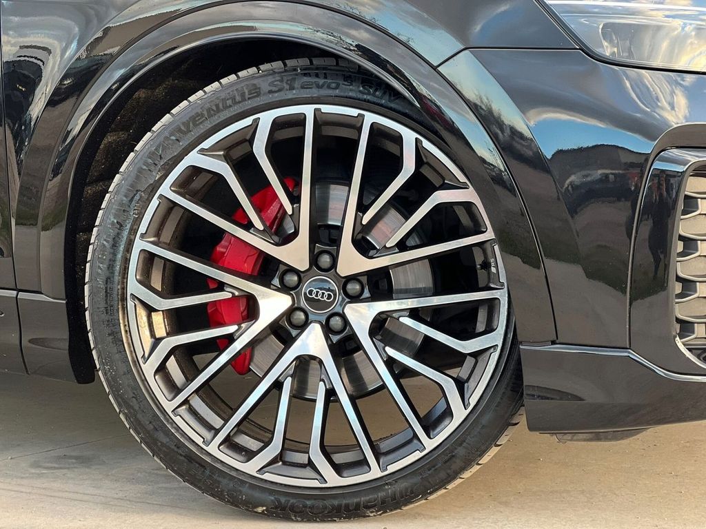 Audi Q8 2024