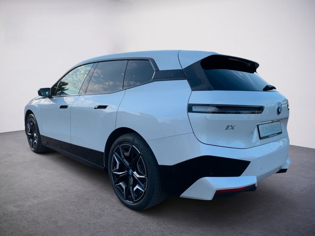 BMW iX 2023