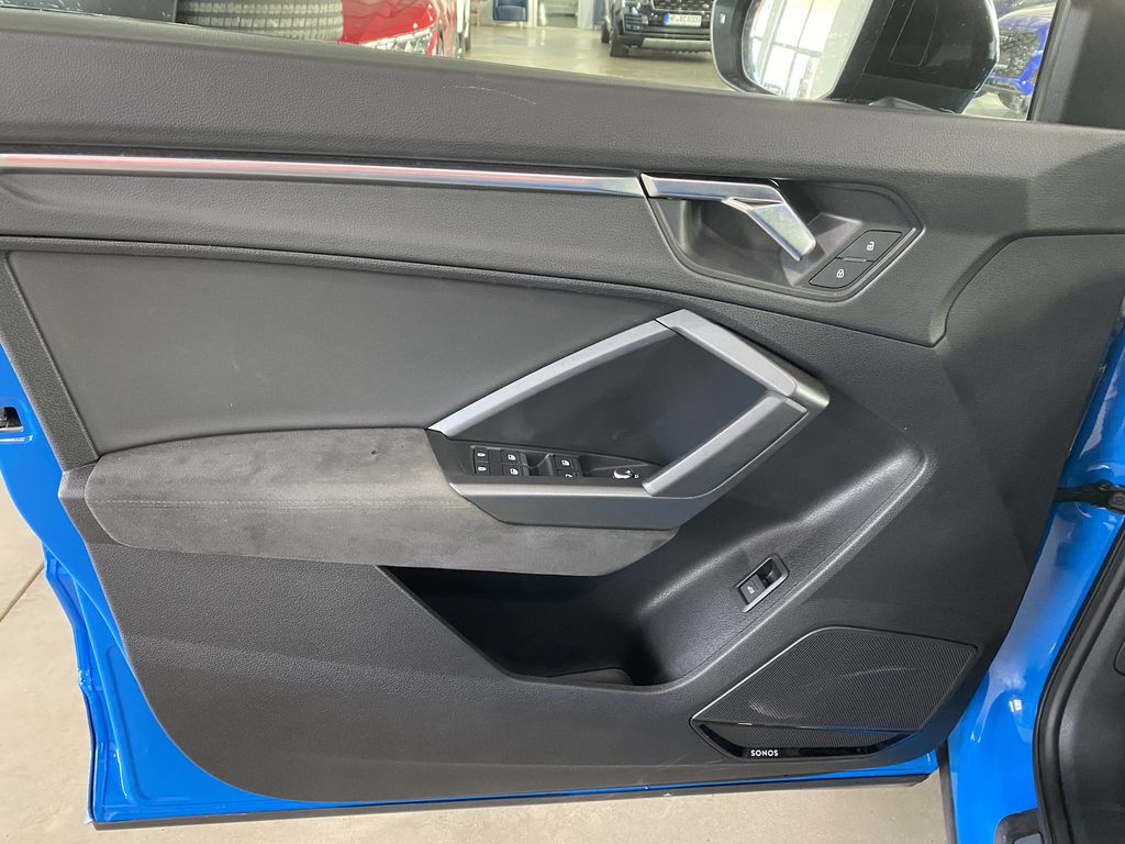 Audi RSQ3 2023