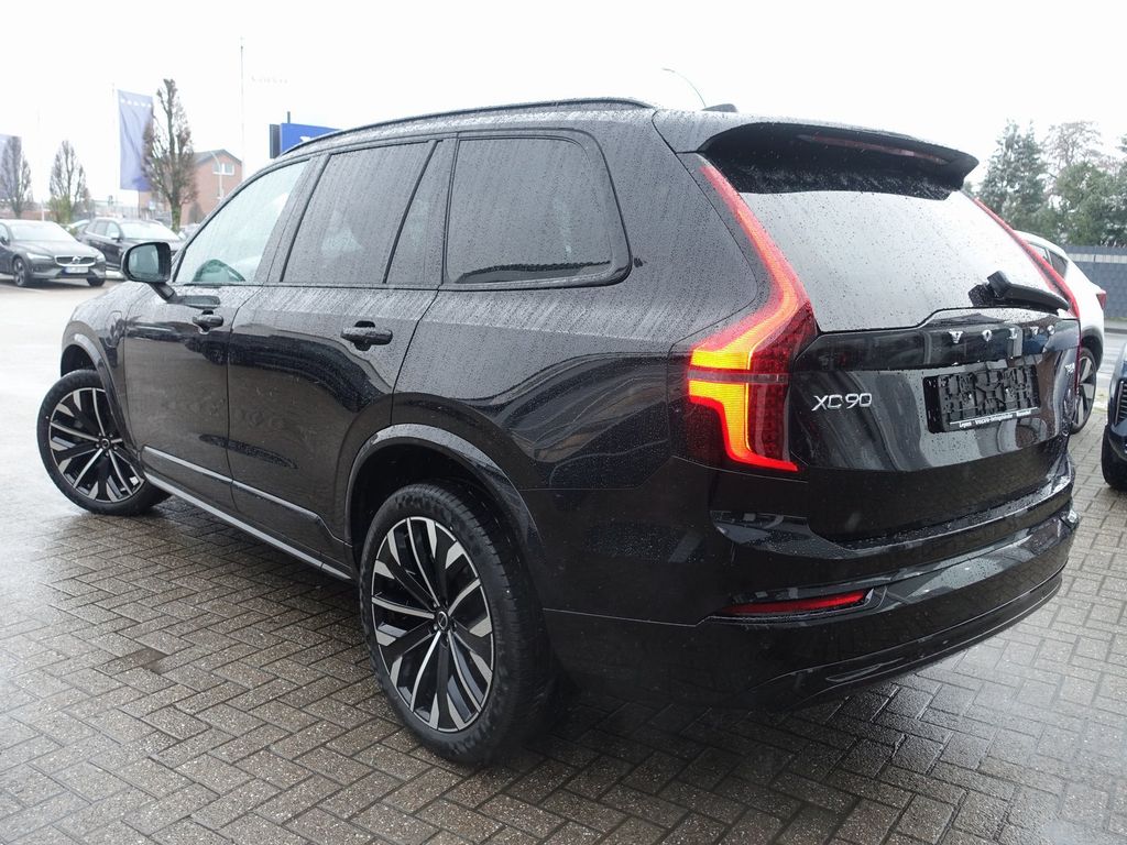 Volvo XC90 2025