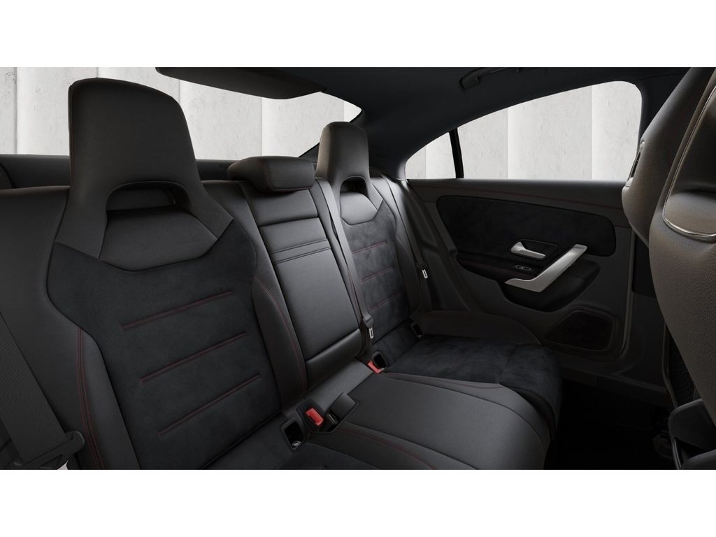 Mercedes-Benz CLA 200 2024