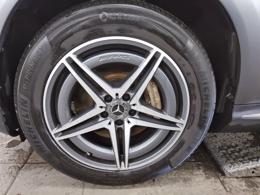 Mercedes-Benz EQC 2023