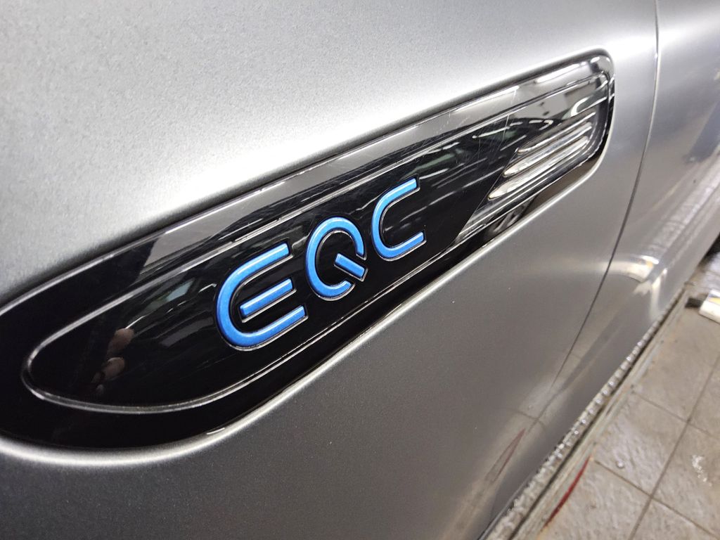 Mercedes-Benz EQC 2023