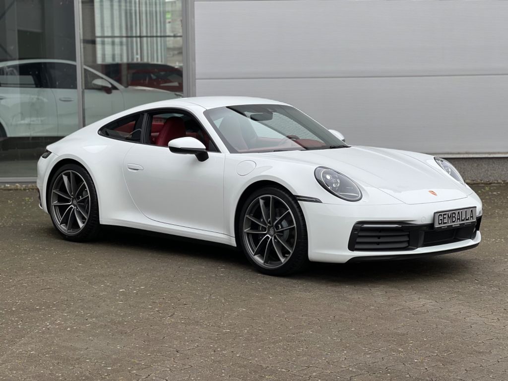 Porsche 992 2025