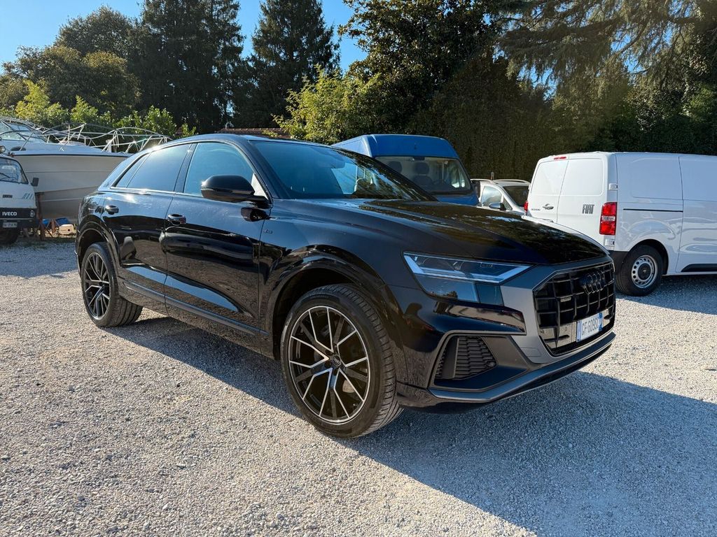 Audi Q8 2021