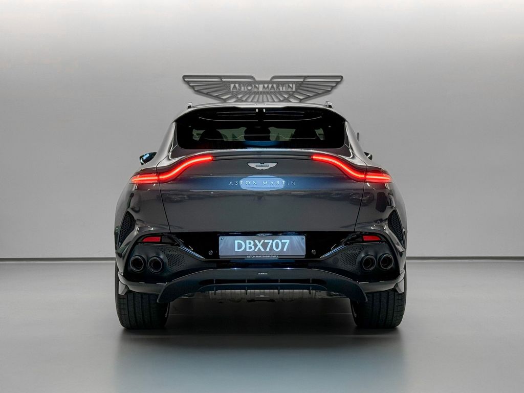 Aston Martin DBX