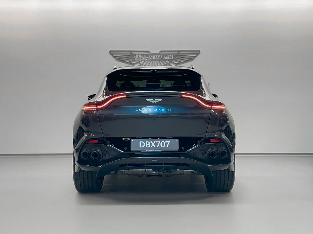 Aston Martin DBX