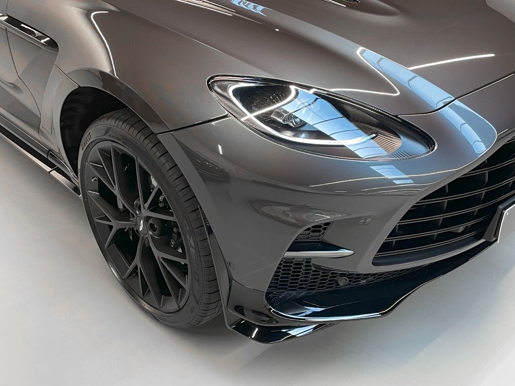 Aston Martin DBX