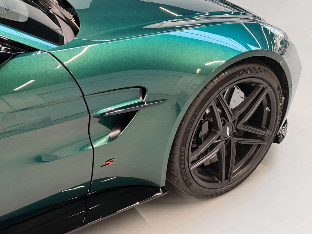 Aston Martin V8 Vantage