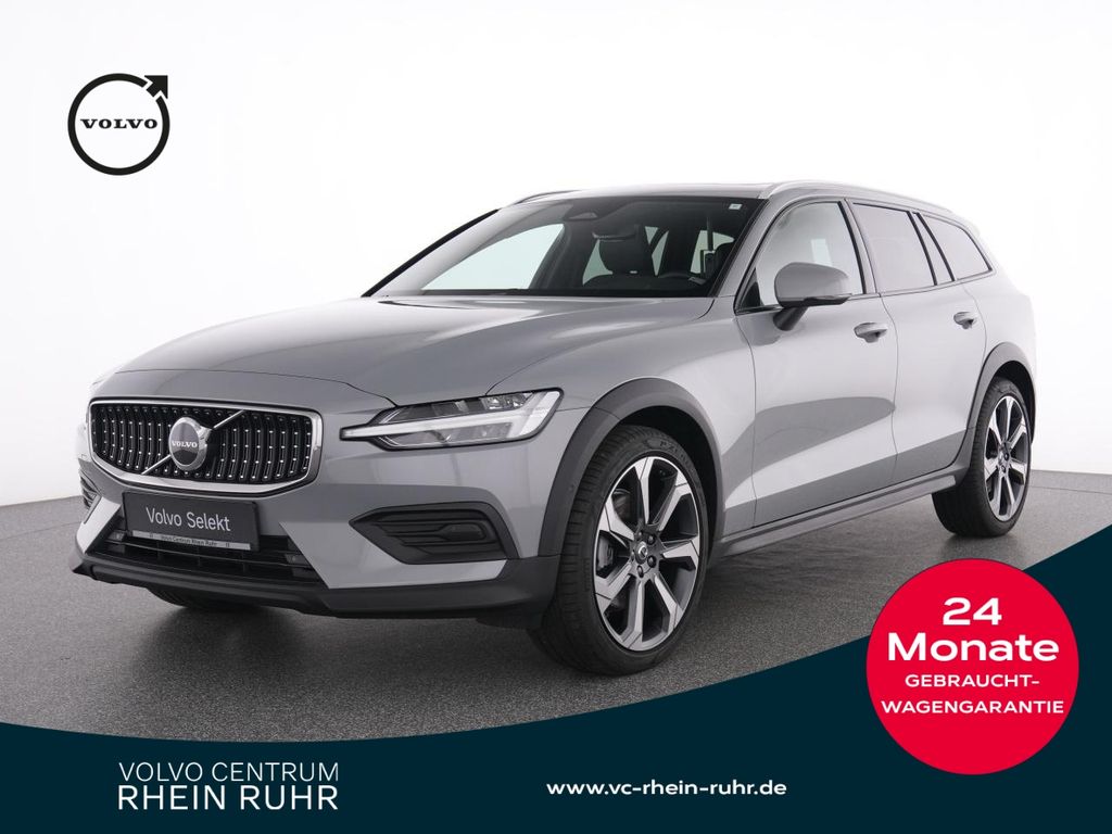 Volvo V60 Cross Country 2023