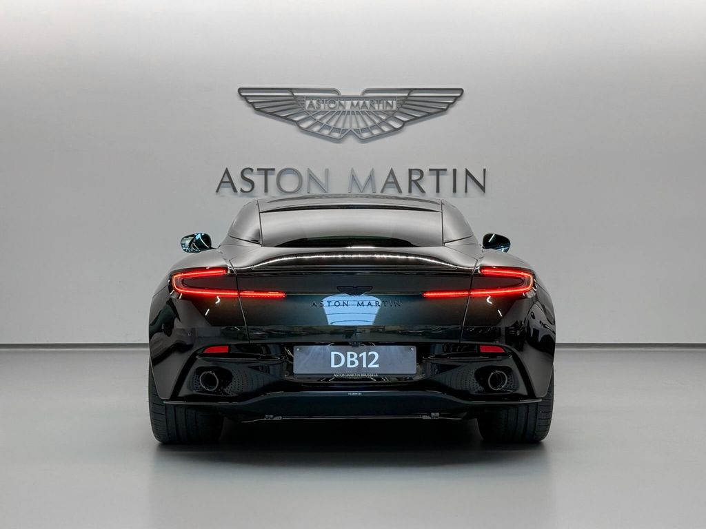 Aston Martin DB12
