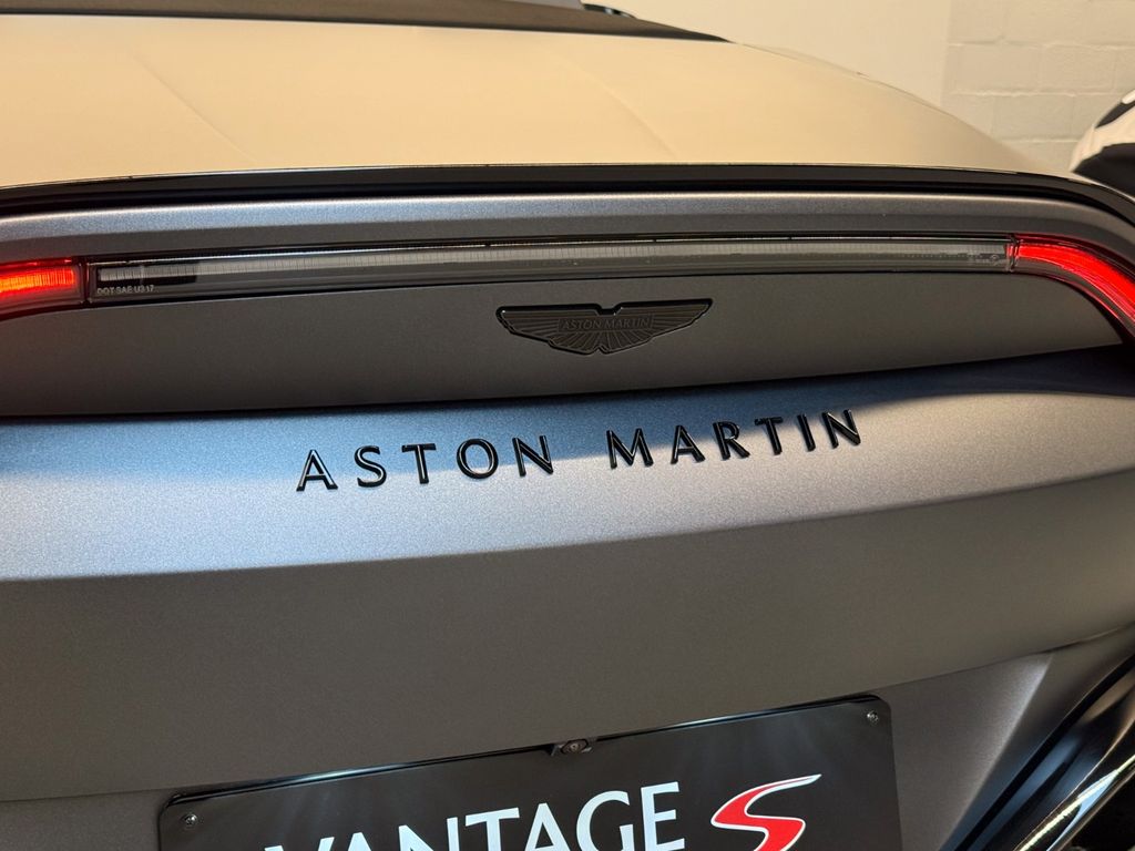 Aston Martin V8 Vantage