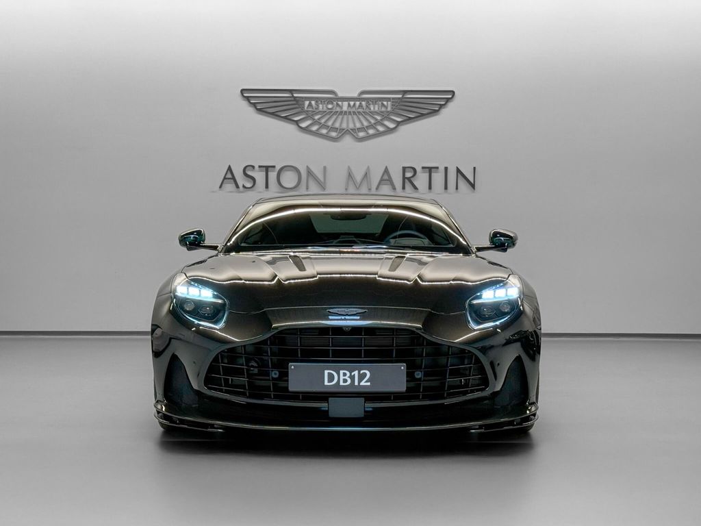 Aston Martin DB12