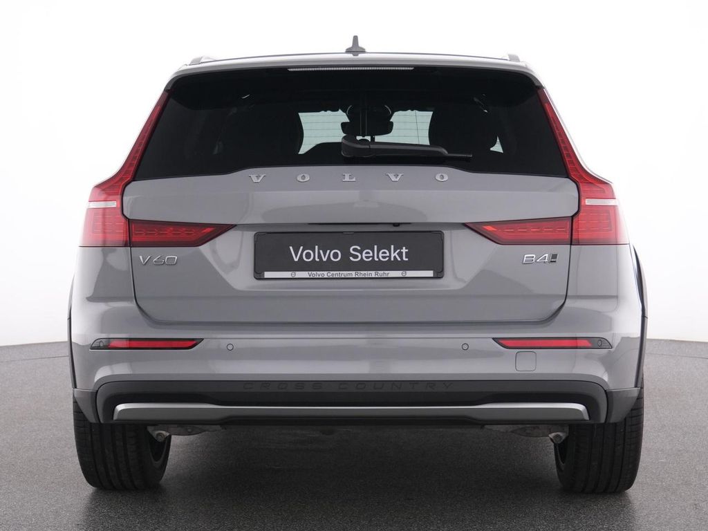 Volvo V60 Cross Country 2023