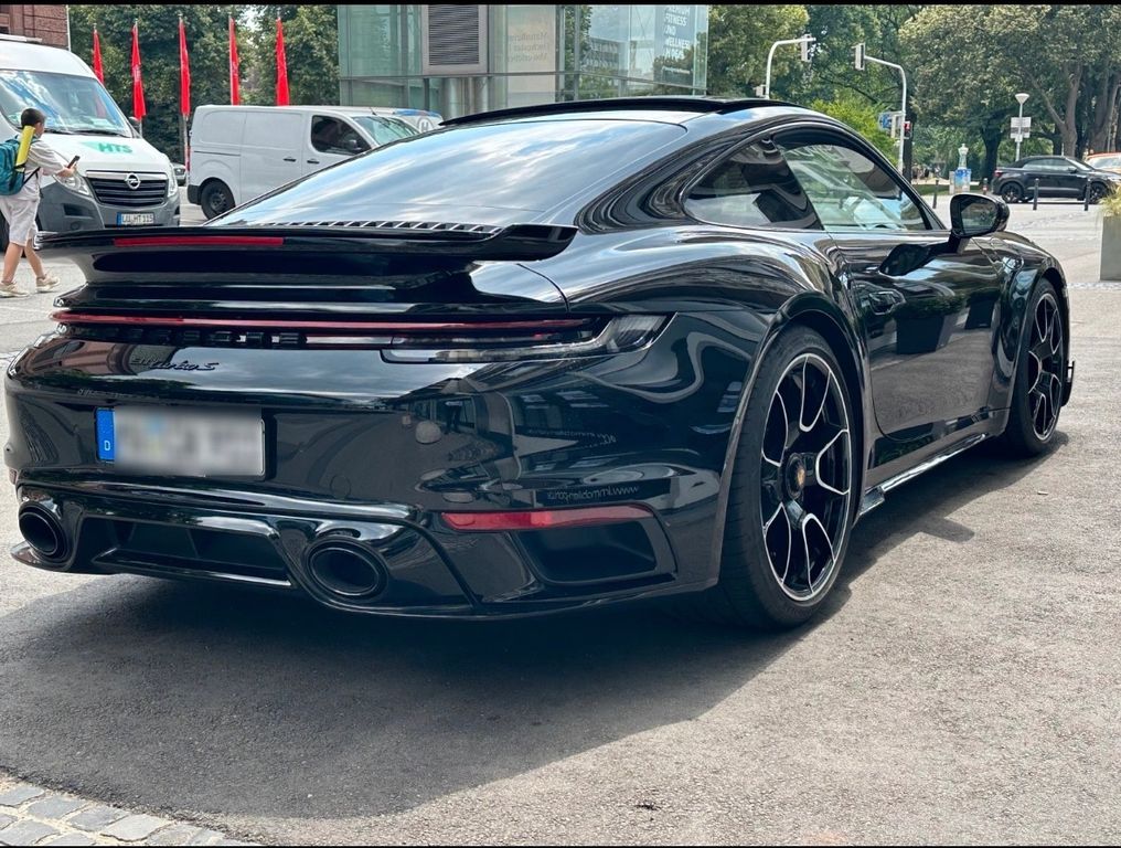 Porsche 992 2023